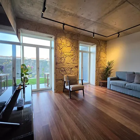 Miradouro River Views & Patio By Portocityhosts